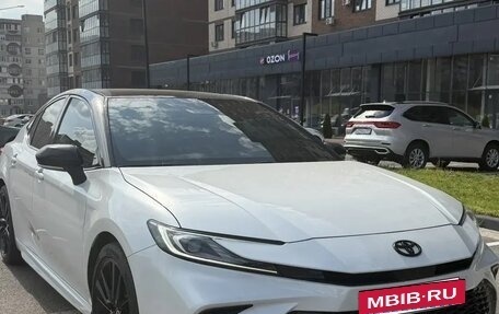 Toyota Camry, 2024 год, 3 750 000 рублей, 2 фотография