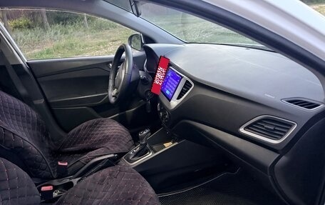 Hyundai Solaris II рестайлинг, 2017 год, 1 200 000 рублей, 9 фотография