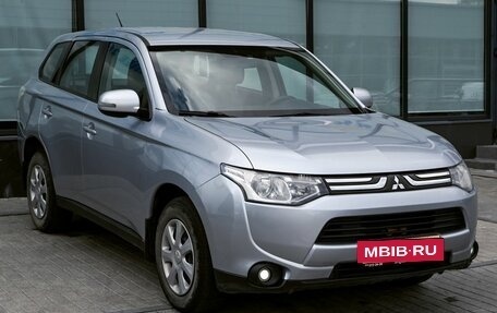 Mitsubishi Outlander III рестайлинг 3, 2013 год, 1 095 000 рублей, 7 фотография