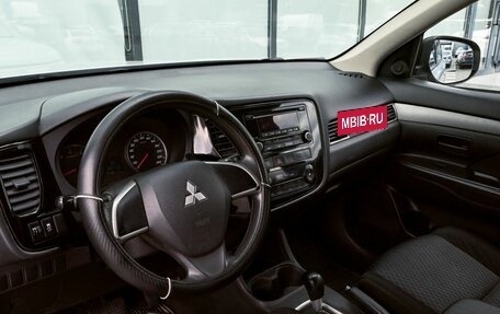 Mitsubishi Outlander III рестайлинг 3, 2013 год, 1 095 000 рублей, 13 фотография