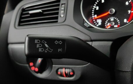 Volkswagen Jetta VI, 2015 год, 1 128 000 рублей, 20 фотография