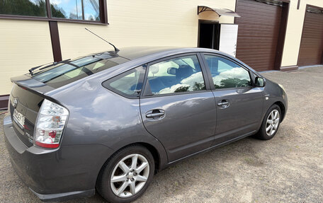 Toyota Prius, 2007 год, 850 000 рублей, 11 фотография