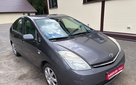 Toyota Prius, 2007 год, 850 000 рублей, 4 фотография