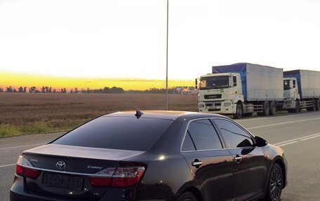 Toyota Camry, 2016 год, 2 100 000 рублей, 4 фотография