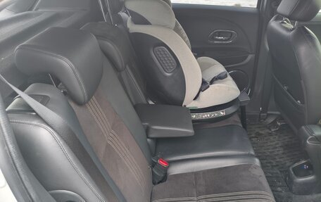 Honda Vezel, 2019 год, 1 870 000 рублей, 14 фотография