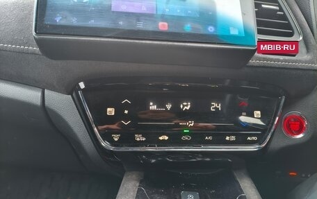 Honda Vezel, 2019 год, 1 870 000 рублей, 8 фотография