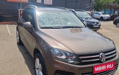 Volkswagen Touareg III, 2010 год, 1 950 000 рублей, 2 фотография