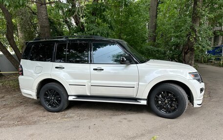 Mitsubishi Pajero IV, 2019 год, 4 800 000 рублей, 7 фотография