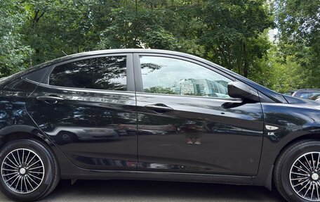 Hyundai Solaris II рестайлинг, 2015 год, 810 000 рублей, 4 фотография