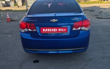 Chevrolet Cruze II, 2011 год, 800 000 рублей, 3 фотография