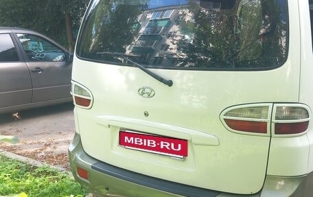 Hyundai Starex I рестайлинг, 2004 год, 1 000 000 рублей, 4 фотография