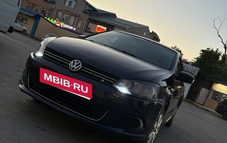 Volkswagen Polo VI (EU Market), 2011 год, 680 000 рублей, 3 фотография