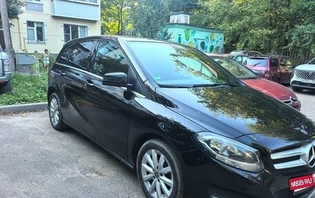 Mercedes-Benz B-Класс, 2017 год, 1 650 000 рублей, 3 фотография