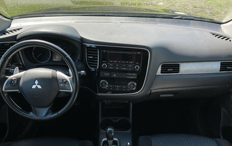 Mitsubishi Outlander III рестайлинг 3, 2013 год, 1 197 000 рублей, 13 фотография