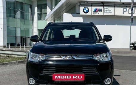 Mitsubishi Outlander III рестайлинг 3, 2013 год, 1 197 000 рублей, 3 фотография