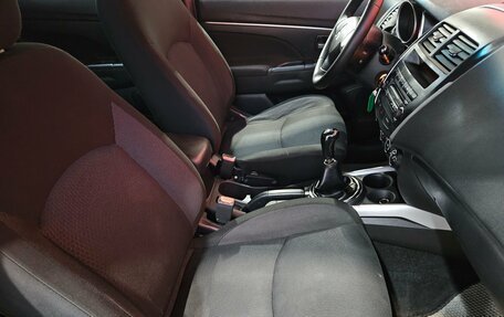 Mitsubishi ASX I рестайлинг, 2011 год, 699 000 рублей, 11 фотография