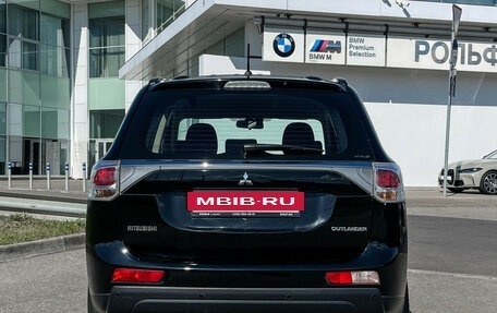 Mitsubishi Outlander III рестайлинг 3, 2013 год, 1 197 000 рублей, 7 фотография