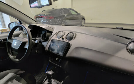 SEAT Ibiza IV рестайлинг 2, 2012 год, 826 000 рублей, 13 фотография
