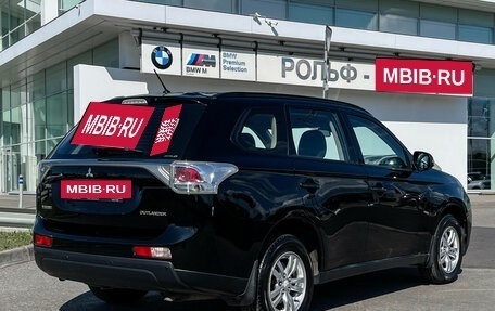 Mitsubishi Outlander III рестайлинг 3, 2013 год, 1 197 000 рублей, 6 фотография