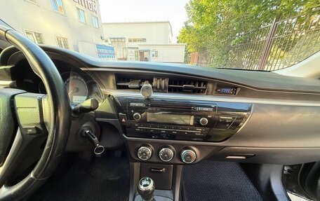 Toyota Corolla, 2015 год, 1 300 000 рублей, 6 фотография