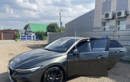 Hyundai Elantra, 2024 год, 1 960 000 рублей, 2 фотография