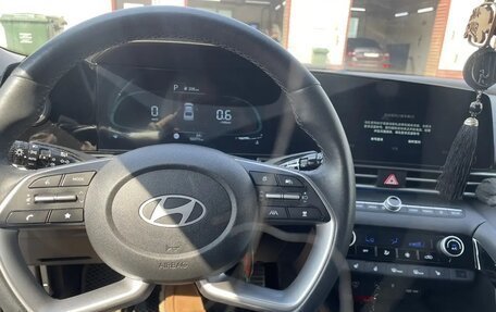 Hyundai Elantra, 2024 год, 1 960 000 рублей, 4 фотография