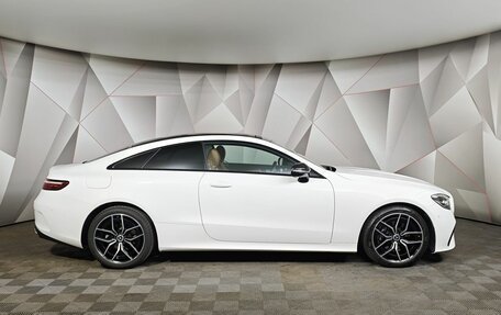 Mercedes-Benz E-Класс, 2020 год, 5 300 000 рублей, 6 фотография