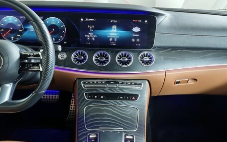 Mercedes-Benz E-Класс, 2020 год, 5 300 000 рублей, 15 фотография