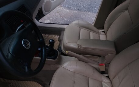 Volkswagen Jetta IV, 2001 год, 300 000 рублей, 15 фотография