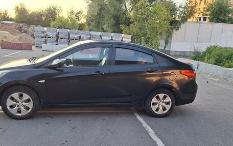 Hyundai Solaris II рестайлинг, 2013 год, 570 000 рублей, 3 фотография