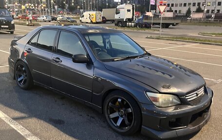 Toyota Altezza, 1999 год, 750 000 рублей, 3 фотография