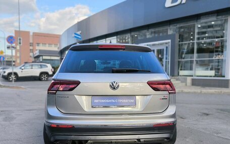 Volkswagen Tiguan II, 2017 год, 2 149 000 рублей, 5 фотография
