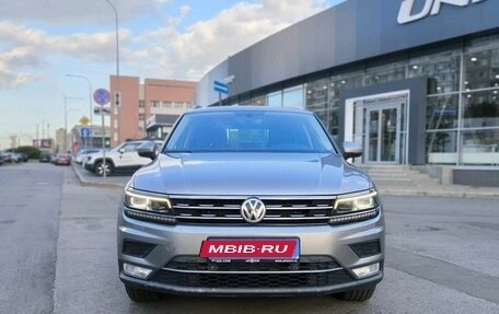 Volkswagen Tiguan II, 2017 год, 2 149 000 рублей, 2 фотография