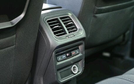 Volkswagen Tiguan II, 2017 год, 2 149 000 рублей, 19 фотография