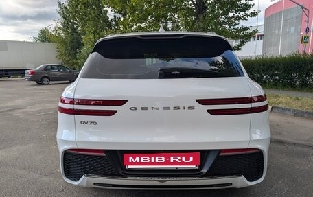 Genesis GV70, 2021 год, 5 000 000 рублей, 6 фотография