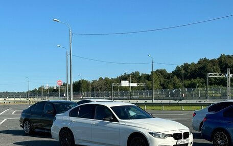 BMW 3 серия, 2015 год, 2 400 000 рублей, 6 фотография