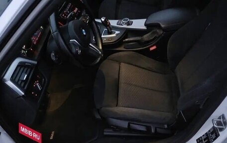 BMW 3 серия, 2015 год, 2 400 000 рублей, 15 фотография