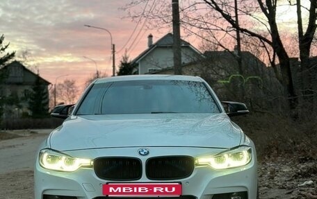BMW 3 серия, 2015 год, 2 400 000 рублей, 2 фотография