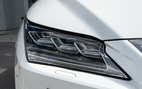 Lexus RX IV рестайлинг, 2017 год, 4 300 000 рублей, 7 фотография