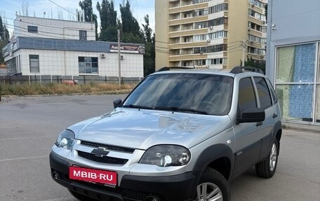 Chevrolet Niva I рестайлинг, 2018 год, 800 000 рублей, 1 фотография