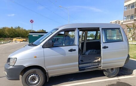 Toyota Town Ace III, 2003 год, 640 000 рублей, 2 фотография
