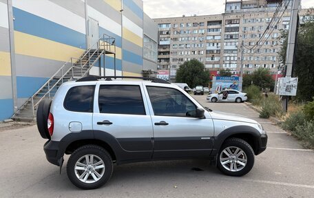 Chevrolet Niva I рестайлинг, 2018 год, 800 000 рублей, 7 фотография