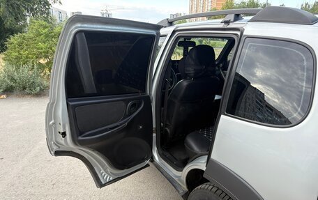 Chevrolet Niva I рестайлинг, 2018 год, 800 000 рублей, 10 фотография