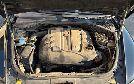 Volkswagen Touareg III, 2005 год, 1 199 000 рублей, 26 фотография