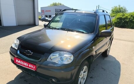 Chevrolet Niva I рестайлинг, 2013 год, 545 000 рублей, 2 фотография