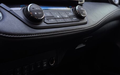 Toyota RAV4, 2016 год, 2 380 000 рублей, 18 фотография