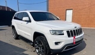 Jeep Grand Cherokee, 2014 год, 2 300 000 рублей, 2 фотография
