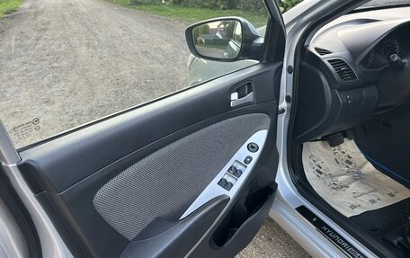 Hyundai Solaris II рестайлинг, 2012 год, 890 000 рублей, 10 фотография