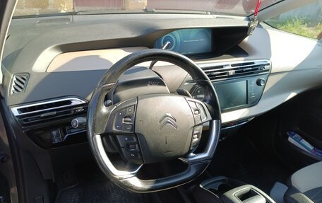 Citroen C4 Picasso II рестайлинг, 2015 год, 1 670 000 рублей, 5 фотография