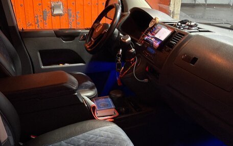 Volkswagen Caravelle T5, 2009 год, 1 300 000 рублей, 11 фотография